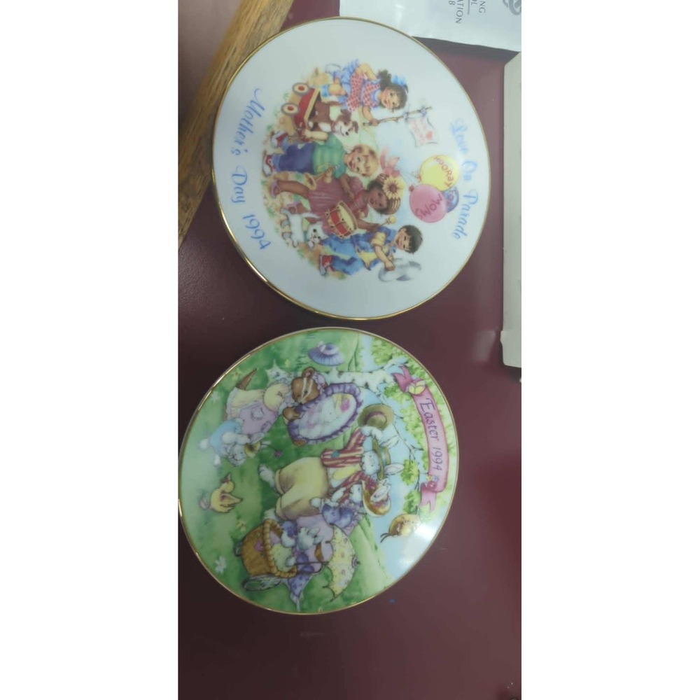 SET OF 2! Vintage Avon 1994 collectible plates mothers day‎ andEaster